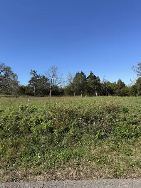 1547 E Stewarts Ln, Nashville, TN 37218