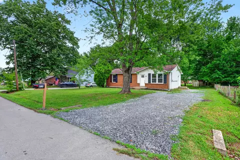 411 Julie Dr, Clarksville, TN 37042