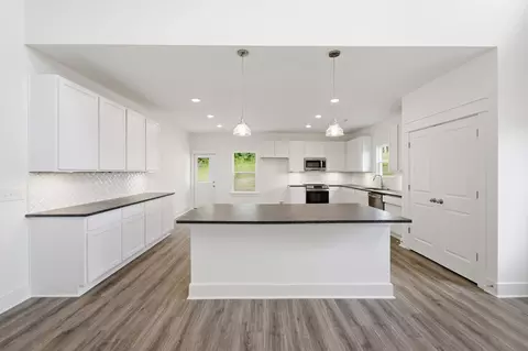 Kitchen - 7247 Fairlawn Dr, Fairview, TN 37062 photo 1 of 2
