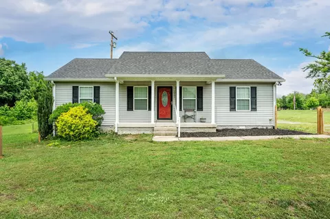 2995 Oak Grove Church Rd, Bethpage, TN 37022