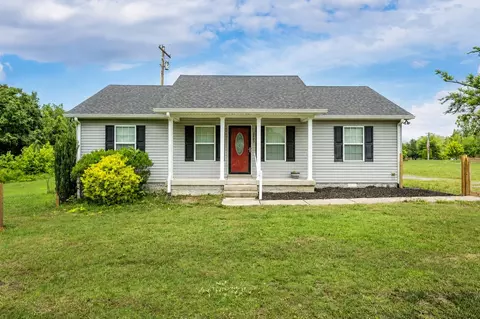 2995 Oak Grove Church Rd, Bethpage, TN 37022