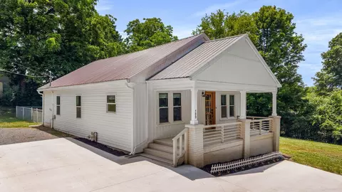 109 Frankfort St, Athens, TN 37303