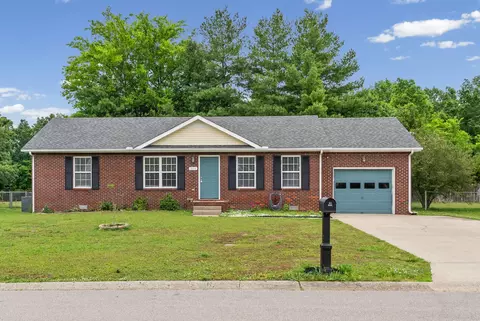 354 Broadmore Dr, Clarksville, TN 37042