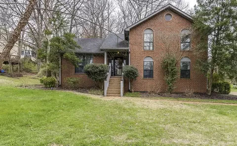 105 Oak Holw, Hermitage, TN 37076