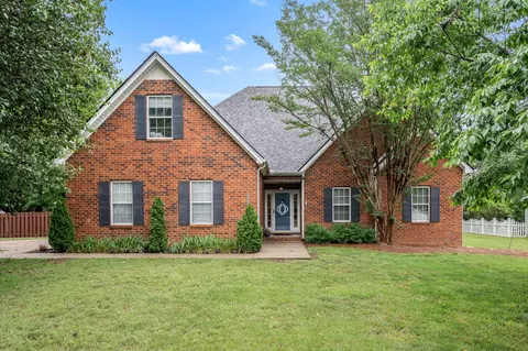 3342 Meadowhill Dr, Murfreesboro, TN 37130