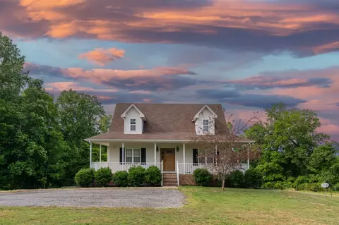 225 Sherman Rd, Charlotte, TN 37036