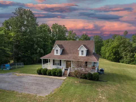 225 Sherman Rd, Charlotte, TN 37036