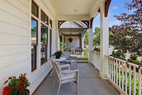 Exterior - 2012 Erwin St, Franklin, TN 37064 photo 4 of 16