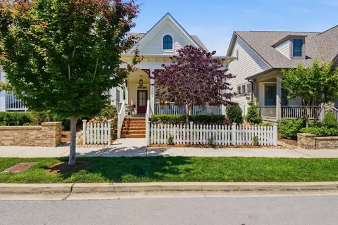 Exterior - 2012 Erwin St, Franklin, TN 37064 photo 6 of 16