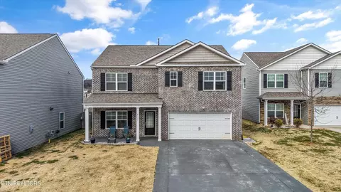 8137 Dennis Fox Ln, Knoxville, TN 37938