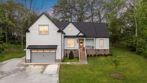555 Station Cir, Tullahoma, TN 37388