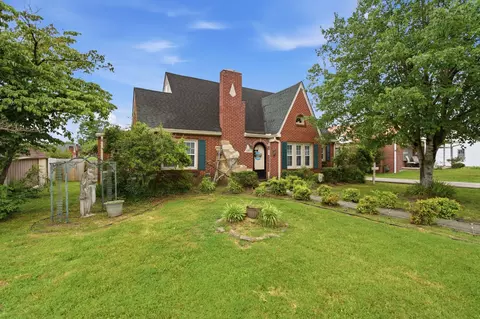 518 Jefferson Ave E, Carthage, TN 37030