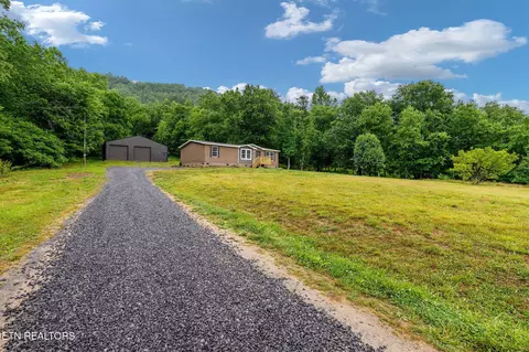 322 New Life Rd, Rogersville, TN 37857