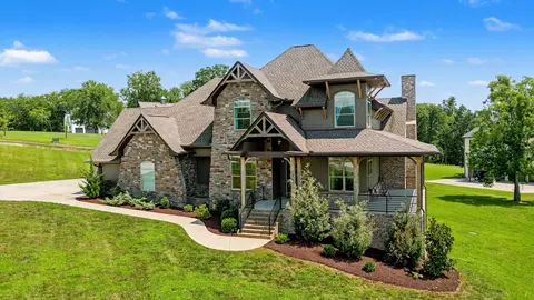 1043 Emerald Valley Dr, Castalian Springs, TN 37031