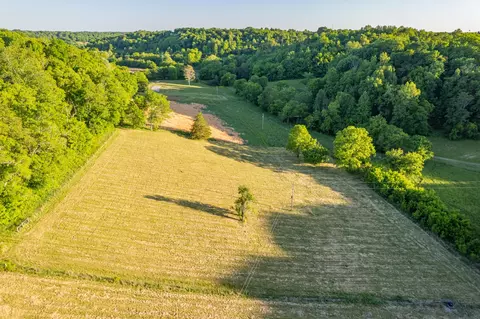5 Young Rd, Pulaski, TN 38478