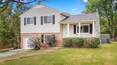 615 Meadowview Dr, Mount Juliet, TN 37122