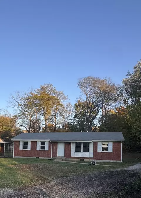 312 Plantation Dr, Clarksville, TN 37042