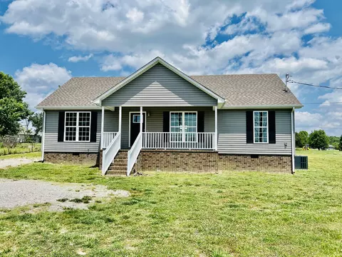 4560 Fall River Rd, Pulaski, TN 38478