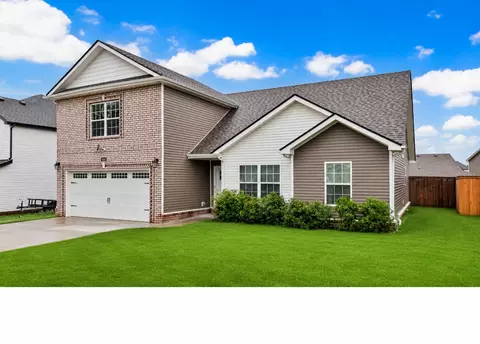 1101 Whitney Dr, Clarksville, TN 37042