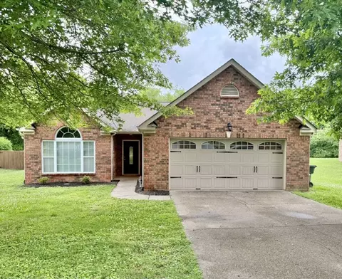 208 Remington Ave, Gallatin, TN 37066