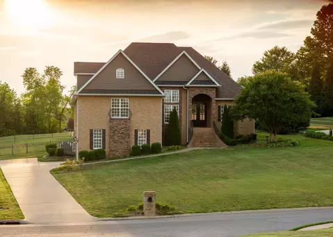 116 Cassandra Dr, Cottontown, TN 37048