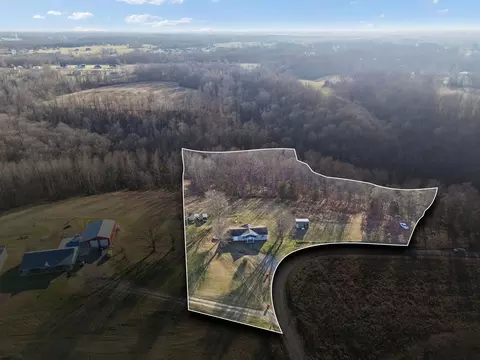 View/Area - 411 Purtle Rd, Lafayette, TN 37083 photo 2 of 7