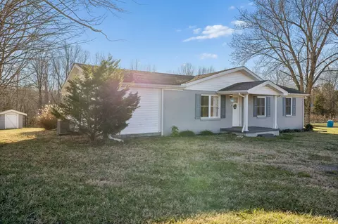 Exterior - 411 Purtle Rd, Lafayette, TN 37083 photo 3 of 12