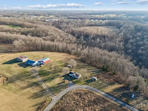 View/Area - 411 Purtle Rd, Lafayette, TN 37083 photo 5 of 7