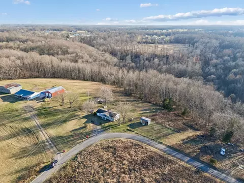View/Area - 411 Purtle Rd, Lafayette, TN 37083 photo 3 of 7