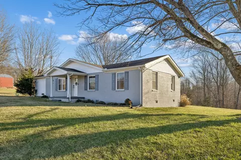 Exterior - 411 Purtle Rd, Lafayette, TN 37083 photo 2 of 12
