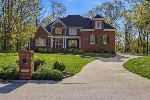 2590 Bristlecone Ln, Signal Mountain, TN 37377