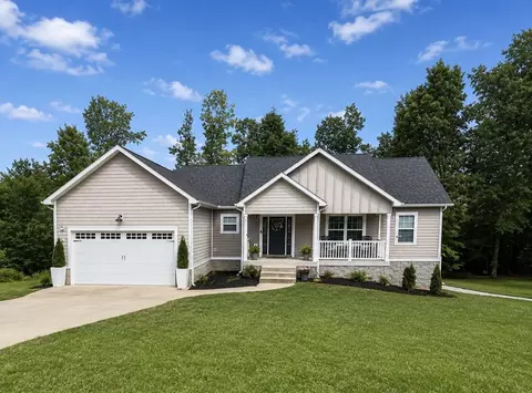 518 Poplar Bend Dr, Dickson, TN 37055