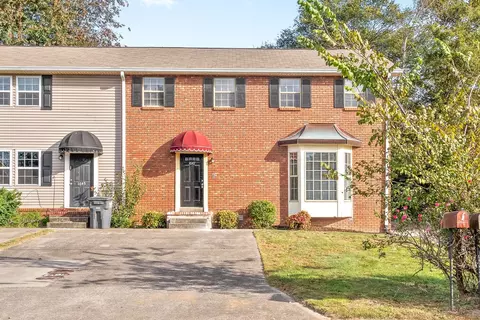 1647 Baltimore Dr, Clarksville, TN 37043