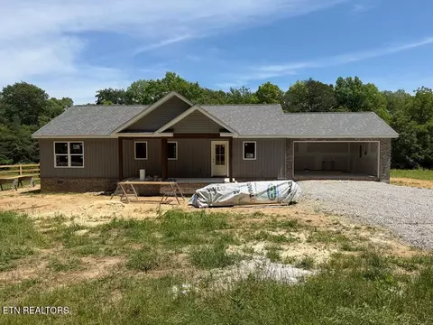 1259 Franklin Loop, Clarkrange, TN 38553