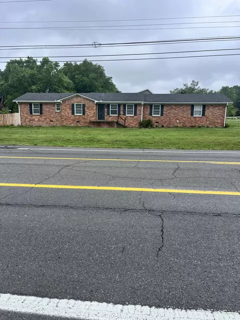 102 Gwen Ave, Gallatin, TN 37066