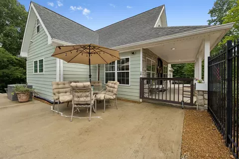 Exterior - 7916 E Plunders Creek Rd, Dickson, TN 37055 photo 8 of 14
