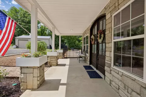 Exterior - 7916 E Plunders Creek Rd, Dickson, TN 37055 photo 4 of 14