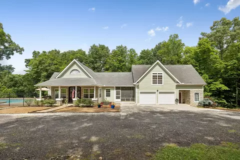 7916 E Plunders Creek Rd, Dickson, TN 37055