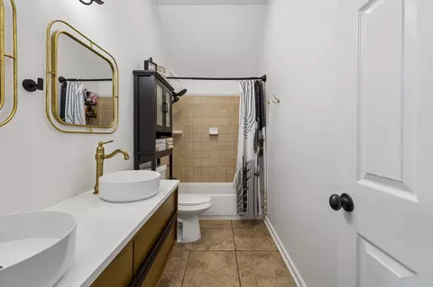 Bath - 7916 E Plunders Creek Rd, Dickson, TN 37055 photo 5 of 6