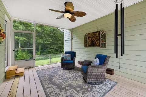 Exterior - 7916 E Plunders Creek Rd, Dickson, TN 37055 photo 6 of 14