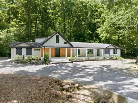 1032 Paint Pony Trl, Pegram, TN 37143