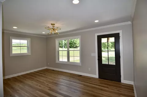Entry Way - 41 Peppertown Rd, Loretto, TN 38469 photo 1 of 2