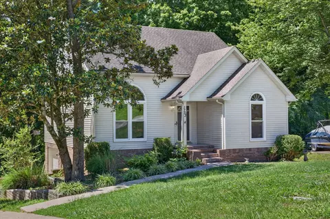 1753 Broadripple Dr, Clarksville, TN 37042