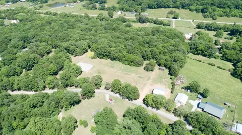879 Holt Hollow Rd, Prospect, TN 38477