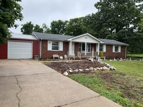 304 Pine Mountain Rd, Clarksville, TN 37042