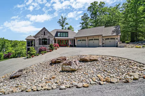 142 Pineridge Loop, Crossville, TN 38558