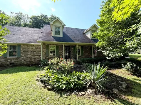 687 Plantation Dr, Murfreesboro, TN 37128
