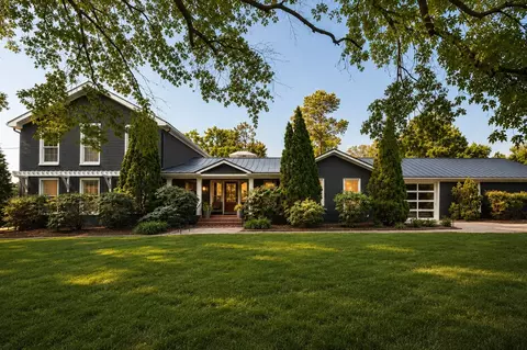 8016 Cloverland Dr, Nashville, TN 37211