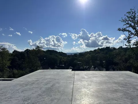 1853 Notting Hl, Chattanooga, TN 37405