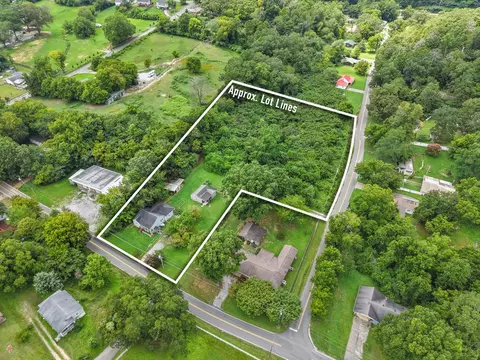 255 Pine Hill Dr, Rossville, GA 30741